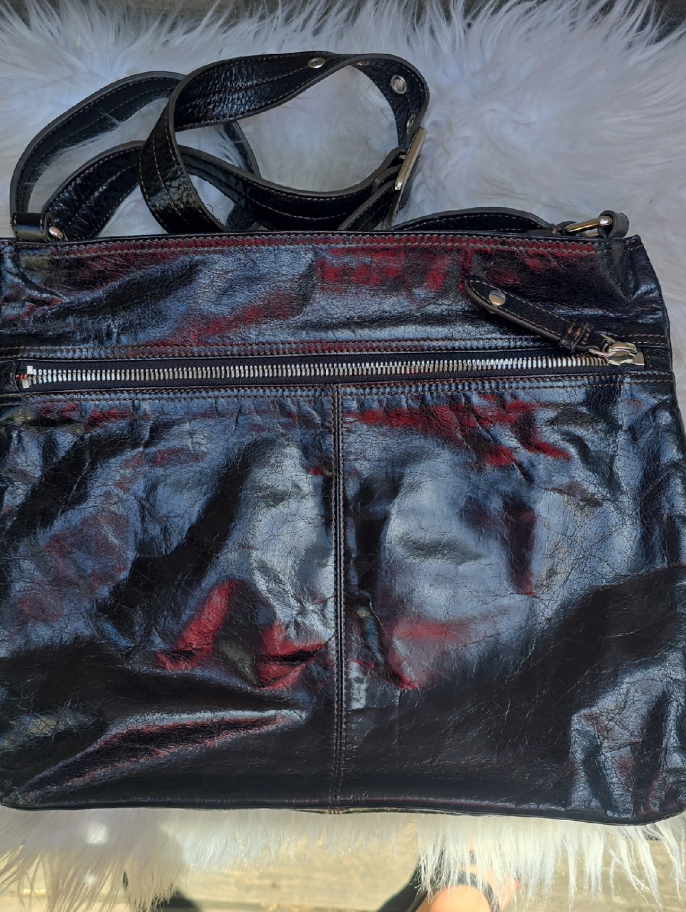 Hobo black patent y2k crackle leather shoulder bag